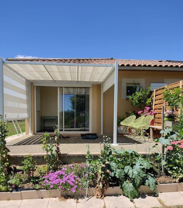 Grande Maison Avec Vue Sur Le Lac Saramon エクステリア 写真
